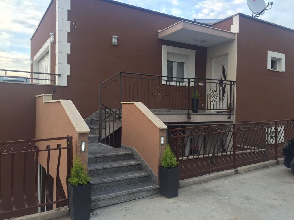 Villa Duje Old Town โตรกีร์ ภายนอก รูปภาพ